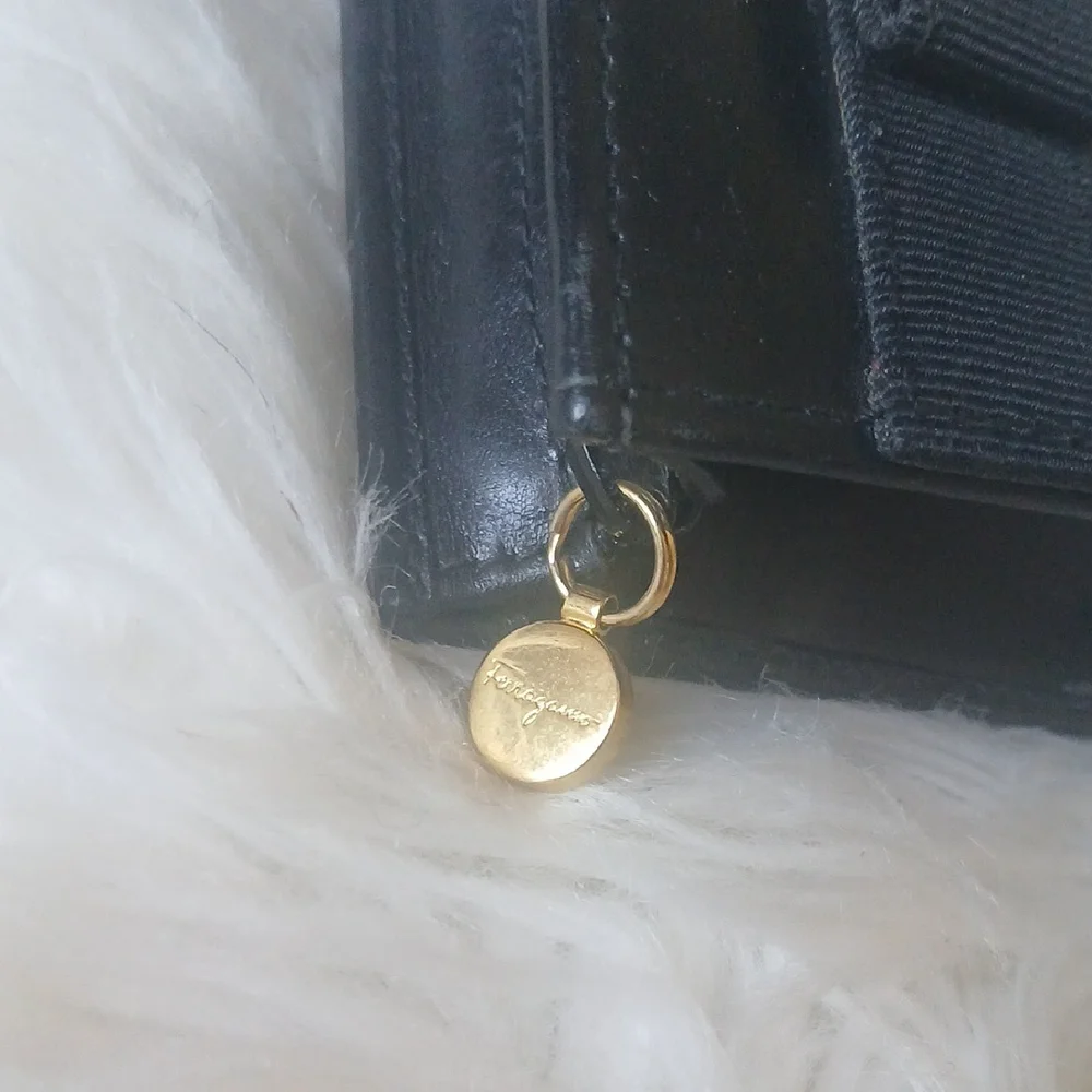 Salvatore Ferragamo Black Leather Key & Card Holder - Picture 3 of 10